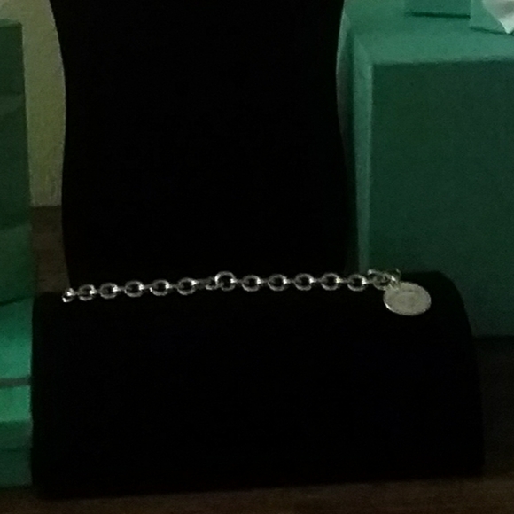 Tiffany 925 sterling silver round return to Tiffan
